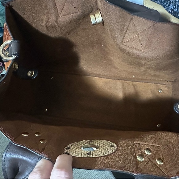 Elegant Brown Genuine Leather 3 pc Bag Set - Picture 11 of 12